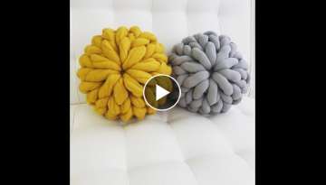 How to hand knit a chunky knit pillow 